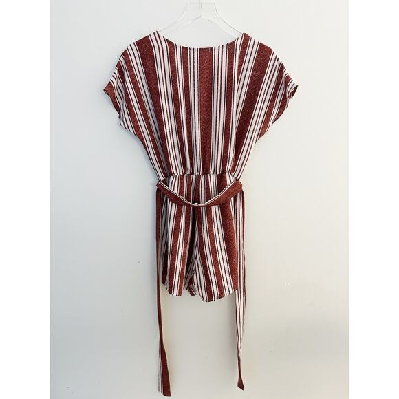 NWT Le Lis Striped Surplice Romper with Waist Sash Size Small - Picture 3 of 8
